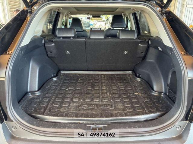 Toyota RAV4 2021-07 8373846-7