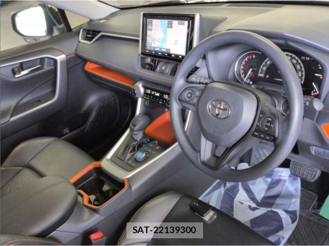 Toyota RAV4 2019-07 8373848-2