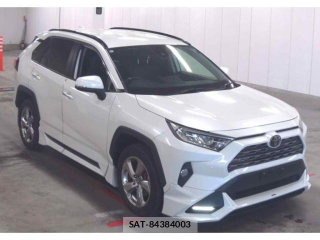 Toyota RAV4 2019-06 8373854-0