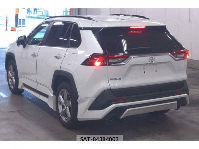 Toyota RAV4 2019-06 8373854-1