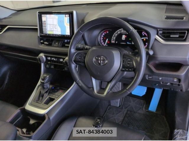 Toyota RAV4 2019-06 8373854-2