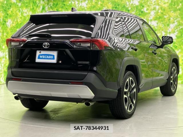Toyota RAV4 2021-12 8374165-2
