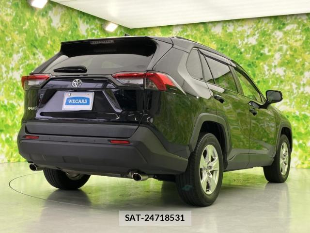 Toyota RAV4 2020-06 8374258-2