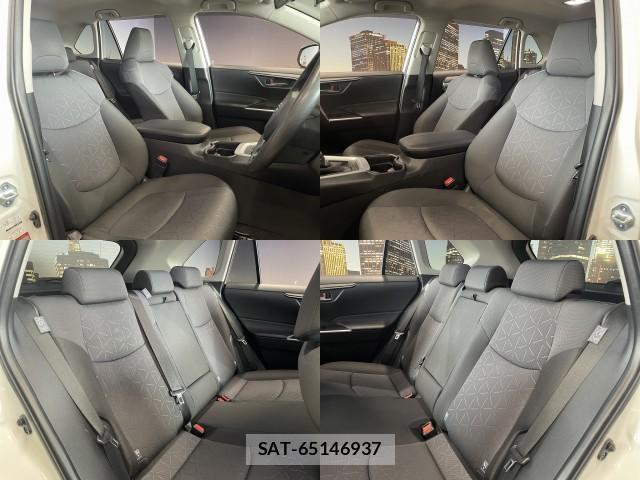 Toyota RAV4 2021-06 8374348-3