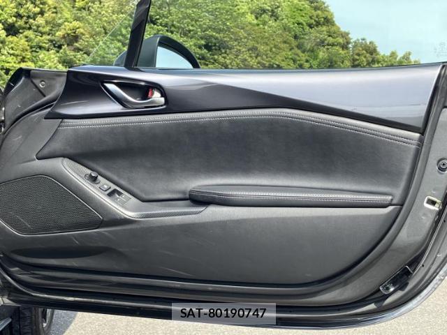 Mazda ROADSTER 2024-02 8374104-7