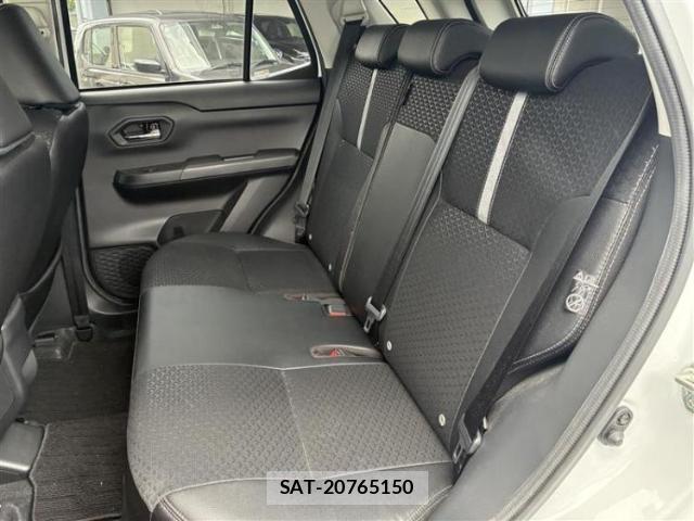 Daihatsu ROCKY 2024-01 8374221-6