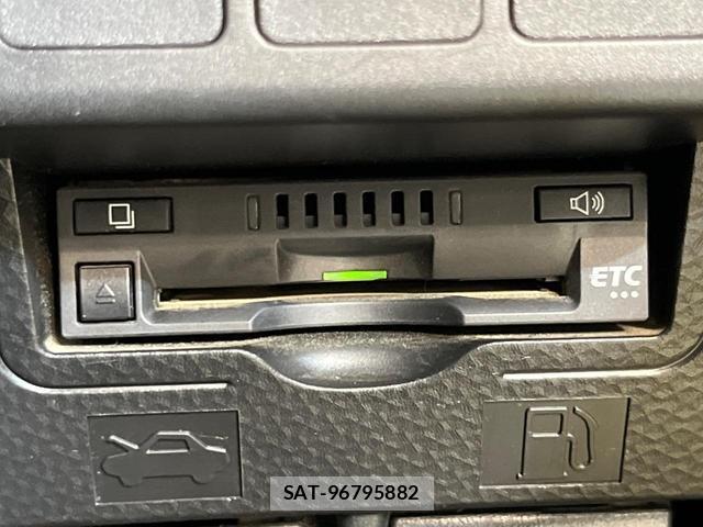 Toyota ROOMY 2017-11 8372467-6