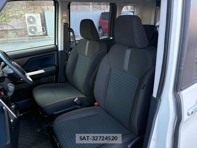 Toyota ROOMY 2021-08 8372661-14