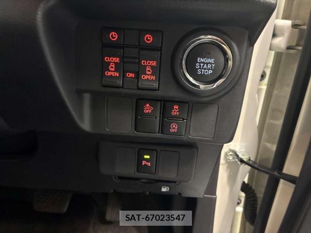 Toyota ROOMY 2021-07 8372829-13