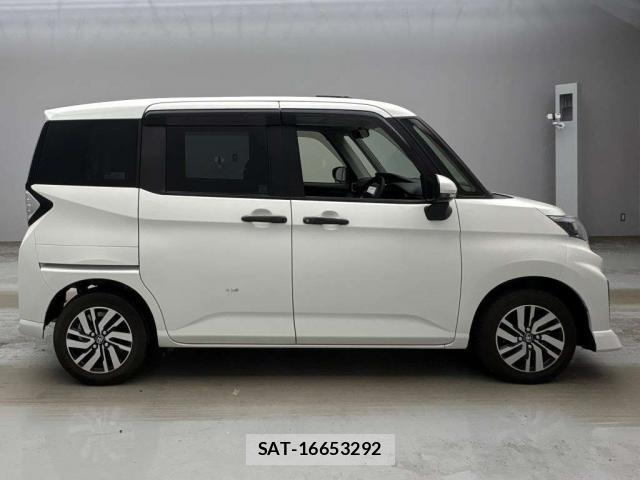 Toyota ROOMY 2023-05 8372831-4