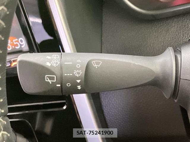 Toyota ROOMY 2021-04 8373363-16