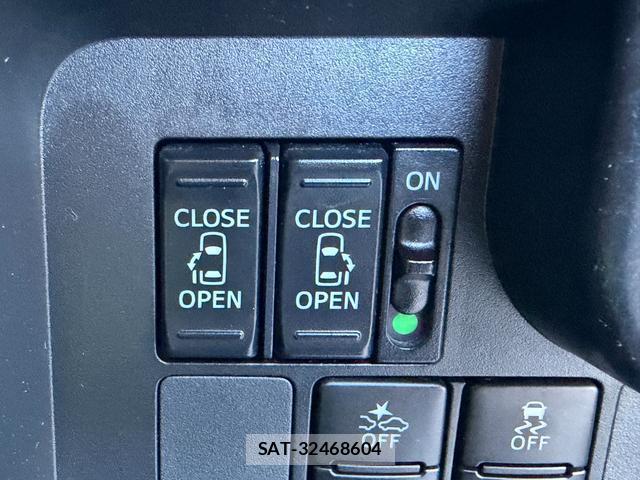 Toyota ROOMY 2017-03 8373702-11