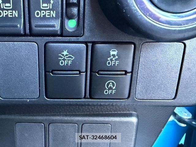 Toyota ROOMY 2017-03 8373702-12