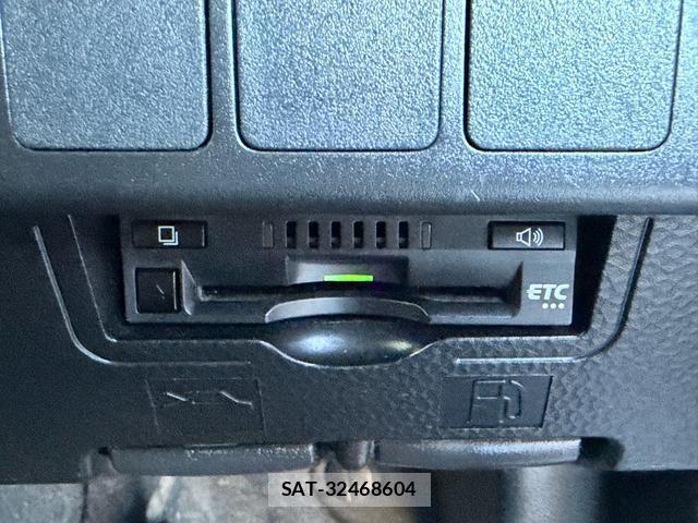 Toyota ROOMY 2017-03 8373702-13