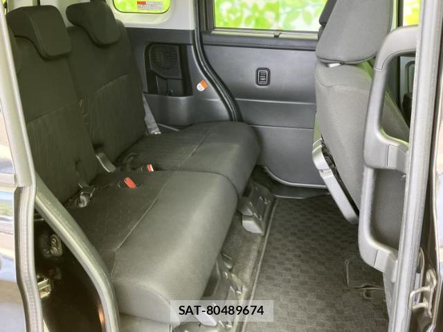 Toyota ROOMY 2020-03 8374180-4
