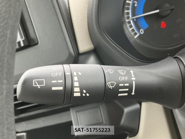 Nissan ROOX 2023-09 8373043-15