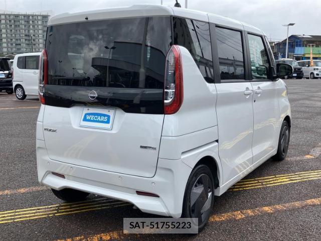 Nissan ROOX 2023-09 8373043-2