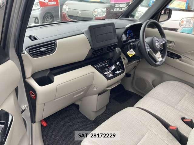 Nissan ROOX 2021-07 8373218-11