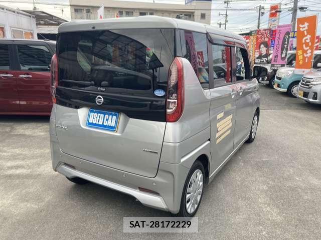 Nissan ROOX 2021-07 8373218-3