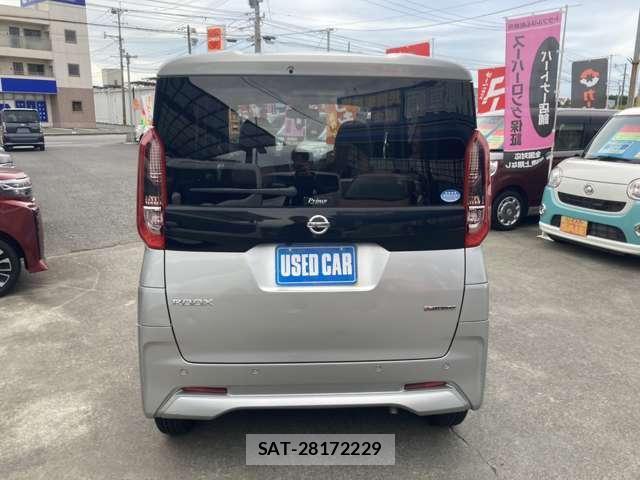 Nissan ROOX 2021-07 8373218-4