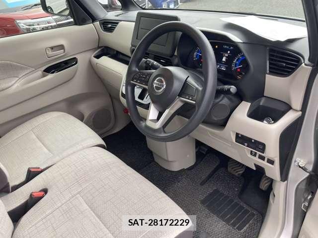 Nissan ROOX 2021-07 8373218-9