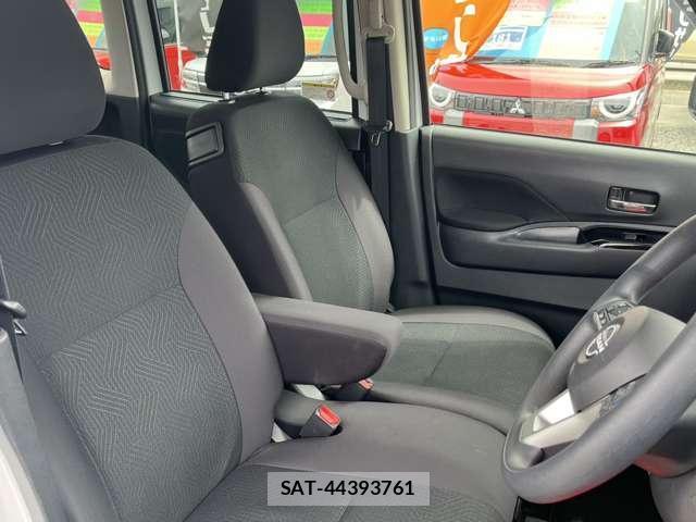 Nissan ROOX 2023-09 8373284-2