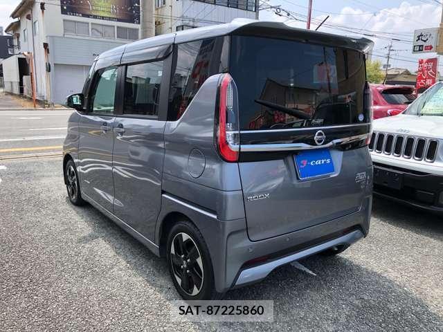 Nissan ROOX 2021-11 8373402-3