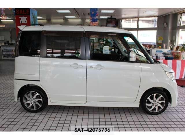 Nissan ROOX 2010-02 8373770-1
