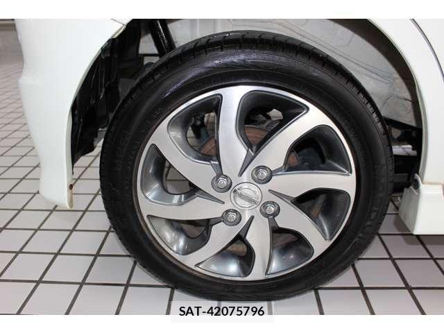 Nissan ROOX 2010-02 8373770-12