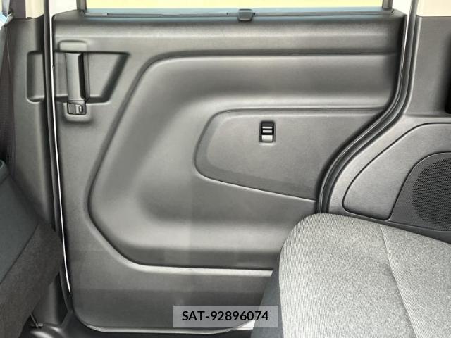 Nissan ROOX 2025-12 8374232-7