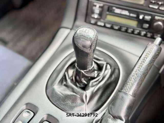Mazda RX-7 1998-03 8373258-16