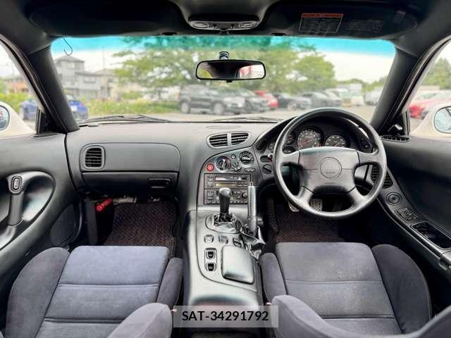 Mazda RX-7 1998-03 8373258-9