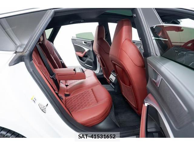 Audi S7 2021-10 8373457-13