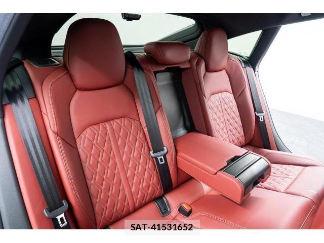 Audi S7 2021-10 8373457-14