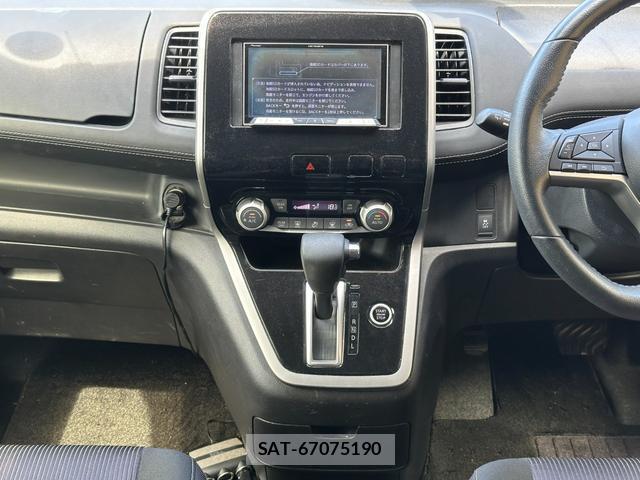 Nissan SERENA 2017-07 8372604-2