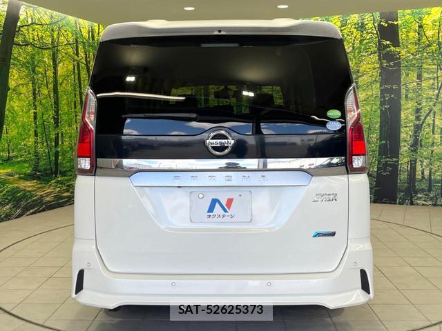 Nissan SERENA 2017-06 8372959-15