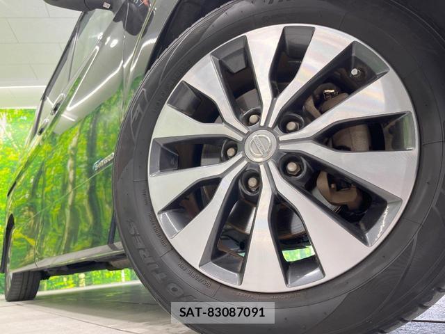 Nissan SERENA 2018-01 8372961-12