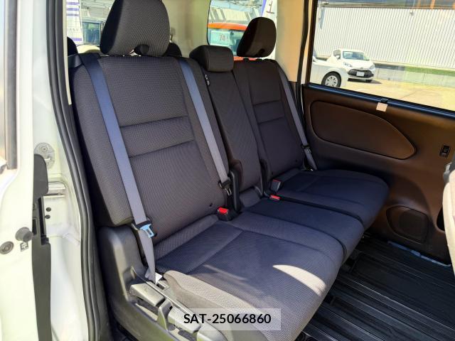 Nissan SERENA 2017-07 8373340-5