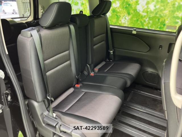 Nissan SERENA 2017-01 8373418-4