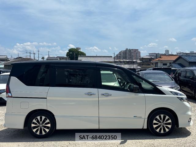 Nissan SERENA 2017-03 8373486-2