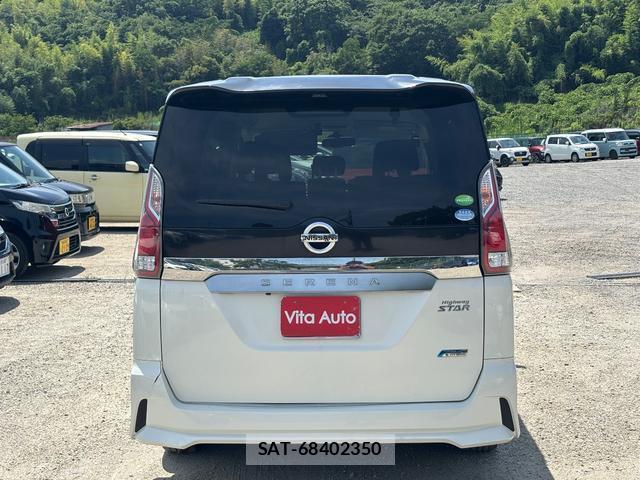 Nissan SERENA 2017-03 8373486-3