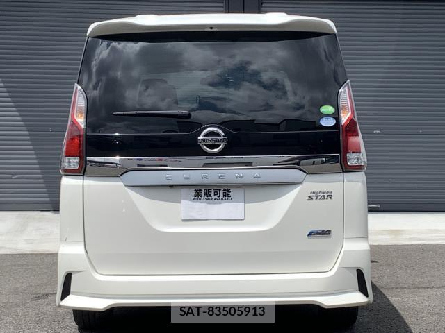 Nissan SERENA 2017-12 8373805-1