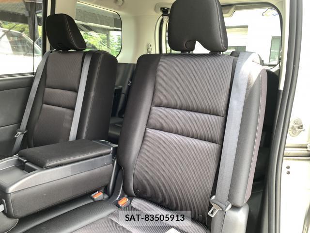 Nissan SERENA 2017-12 8373805-5