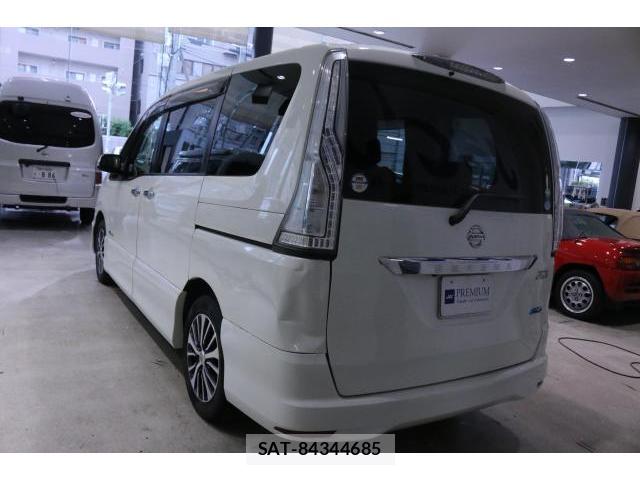 Nissan SERENA 2016-01 8373824-11
