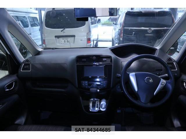 Nissan SERENA 2016-01 8373824-2