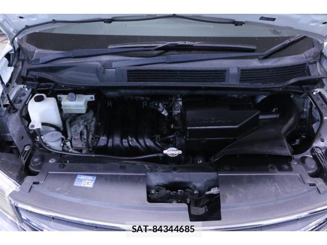 Nissan SERENA 2016-01 8373824-7