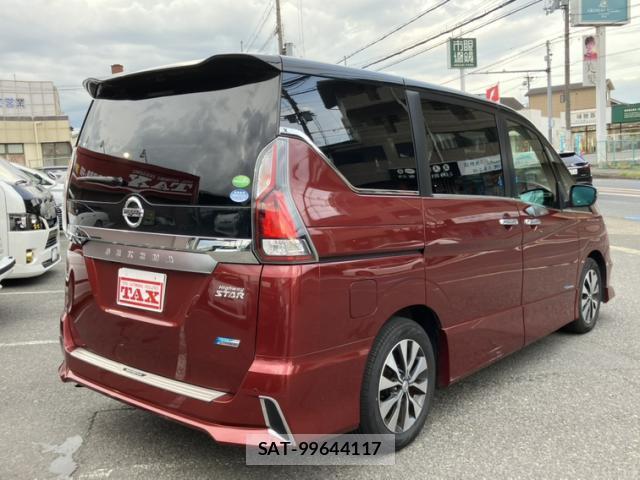 Nissan SERENA 2016-10 8373897-1
