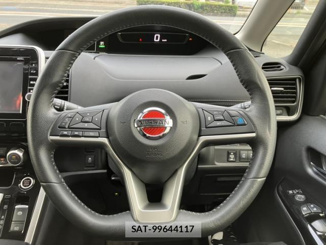 Nissan SERENA 2016-10 8373897-10