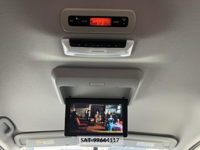 Nissan SERENA 2016-10 8373897-14