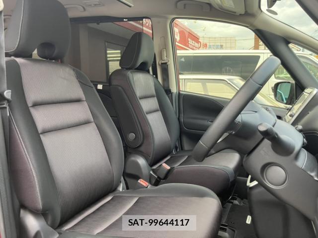 Nissan SERENA 2016-10 8373897-5